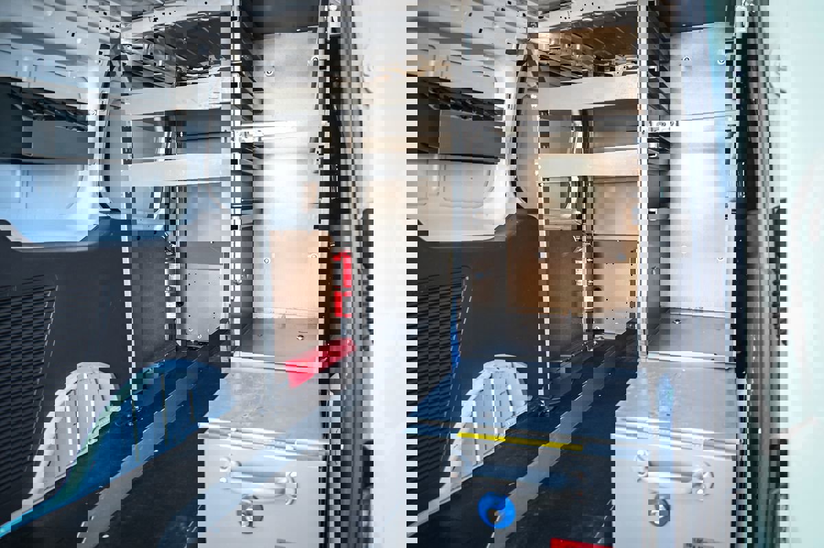 Used 2020 Ford Transit Connect XL image 16