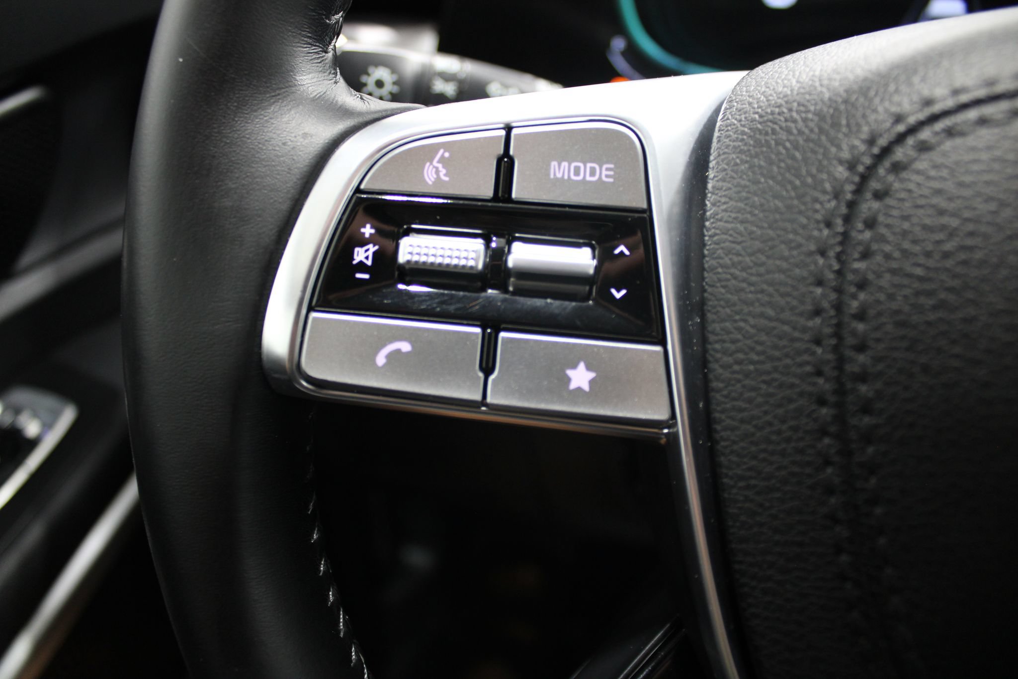 Used 2023 Kia Telluride S AWD/4WD image 41