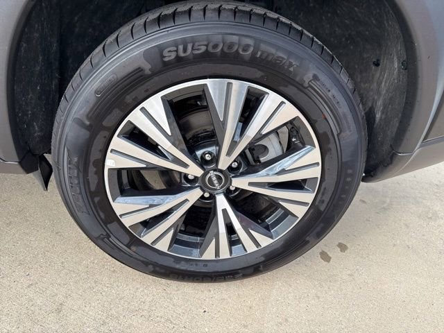 Certified 2023 Nissan Rogue SV image 69