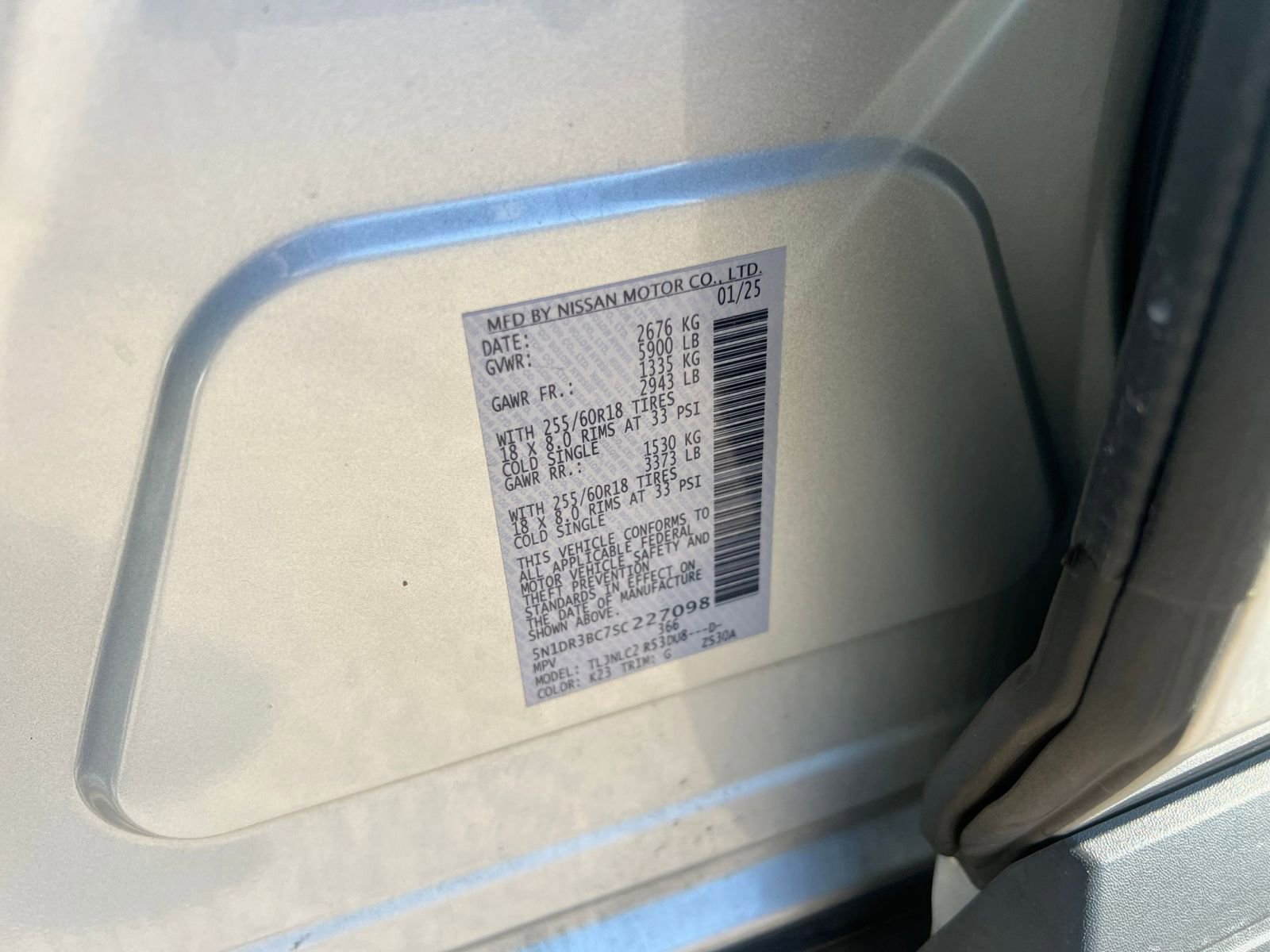 Used 2025 Nissan Pathfinder SV image 31