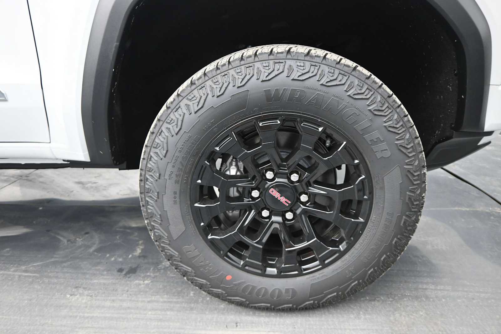 New 2026 GMC Canyon Elevation AWD/4WD image 10