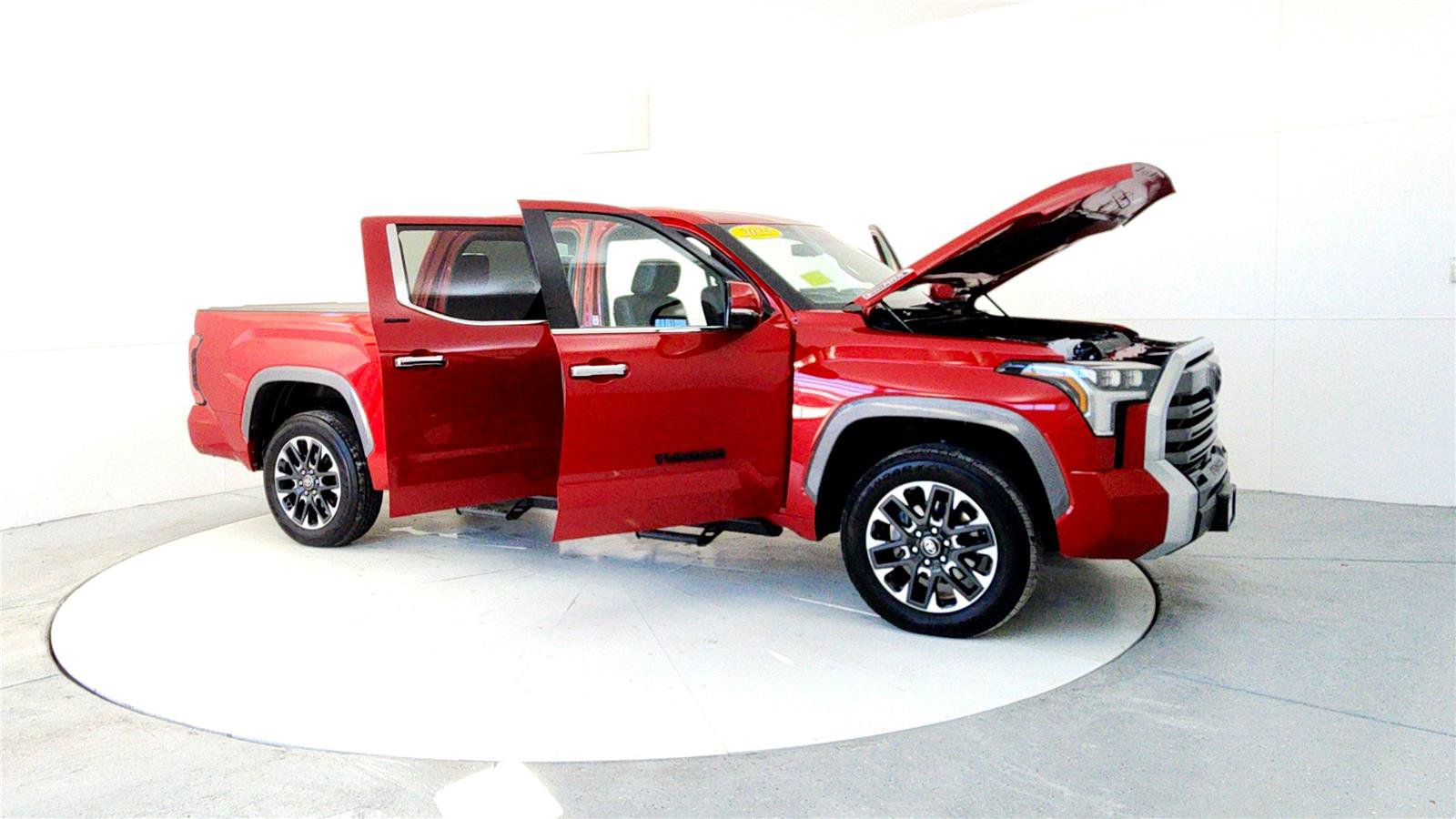 Used 2025 Toyota Tundra Limited image 12