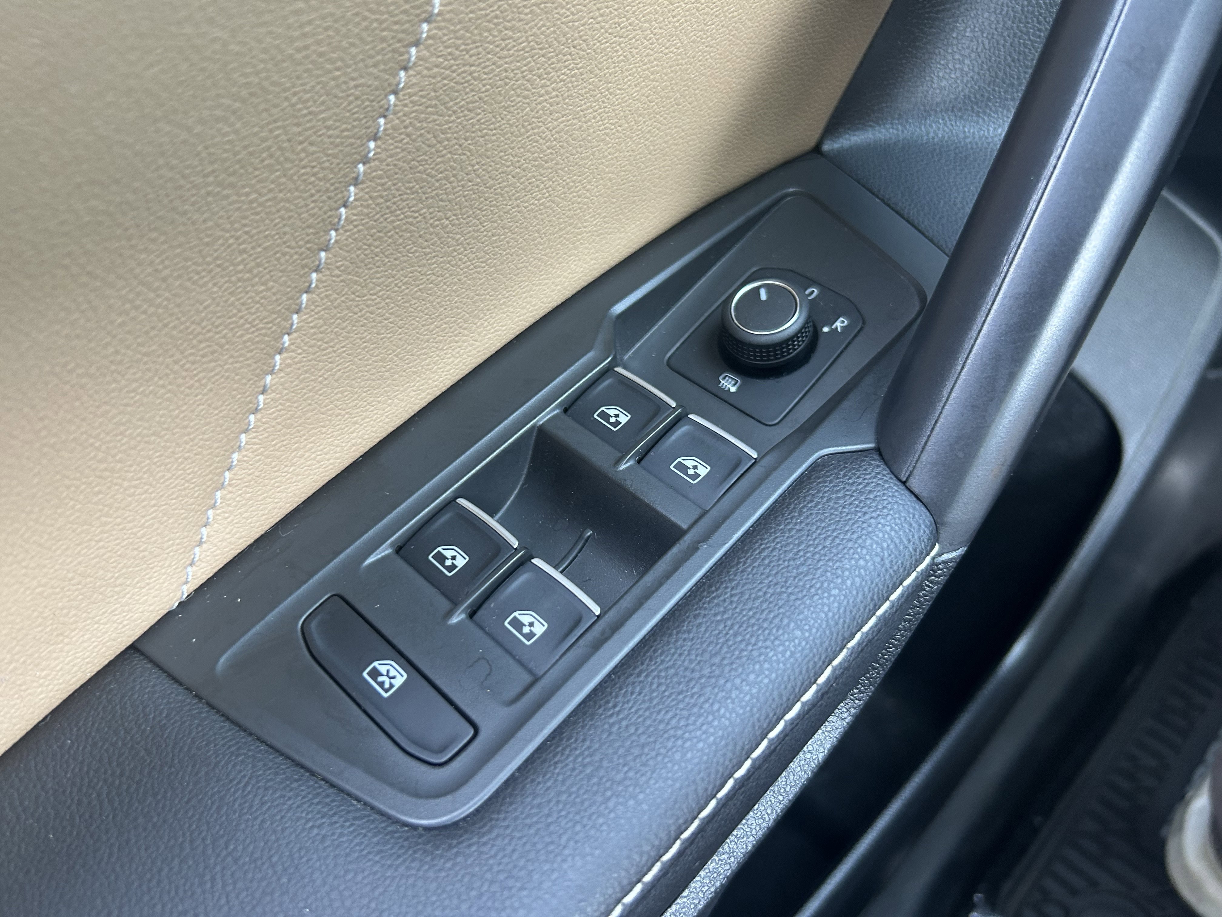 Certified 2023 Volkswagen Tiguan SE image 20