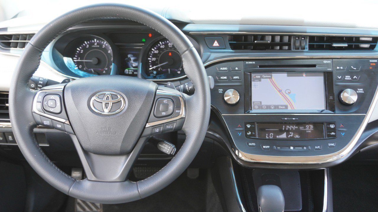 Used 2018 Toyota Avalon XLE Premium FWD image 28