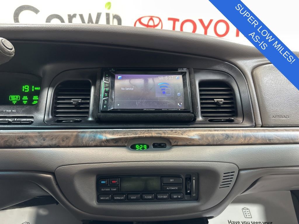 Used 1998 Ford Crown Victoria LX RWD image 29