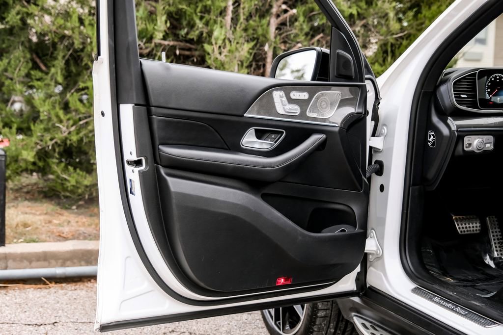 Used 2021 Mercedes-Benz GLS 580 4MATIC image 50