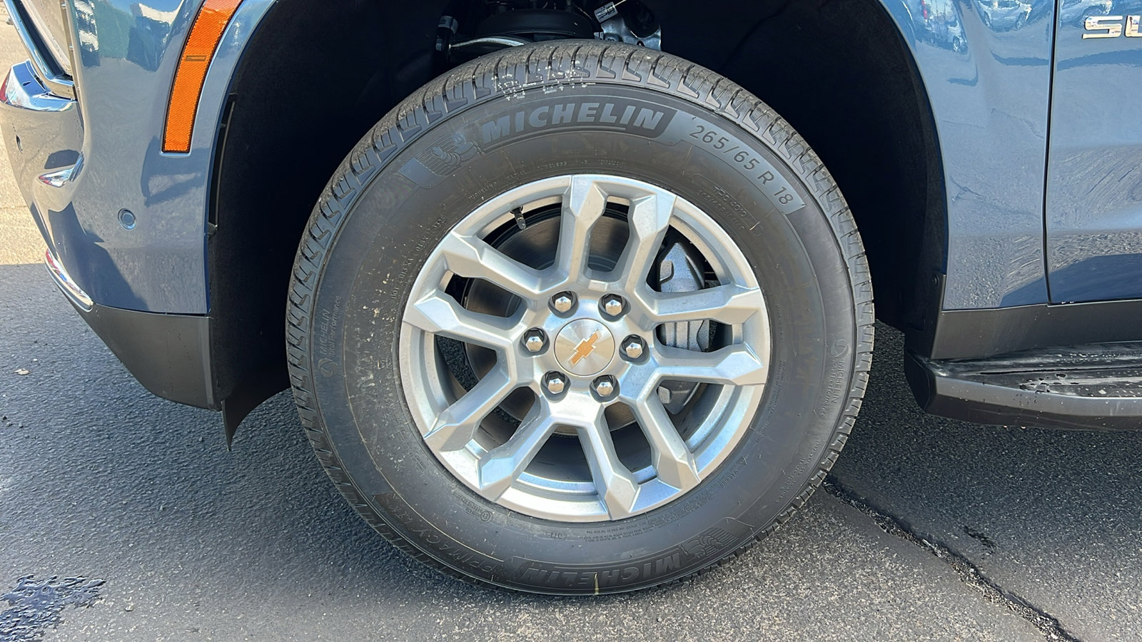 New 2026 Chevrolet Suburban LS image 10