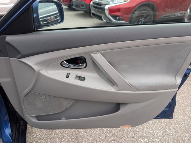 Used 2010 Toyota Camry image 22