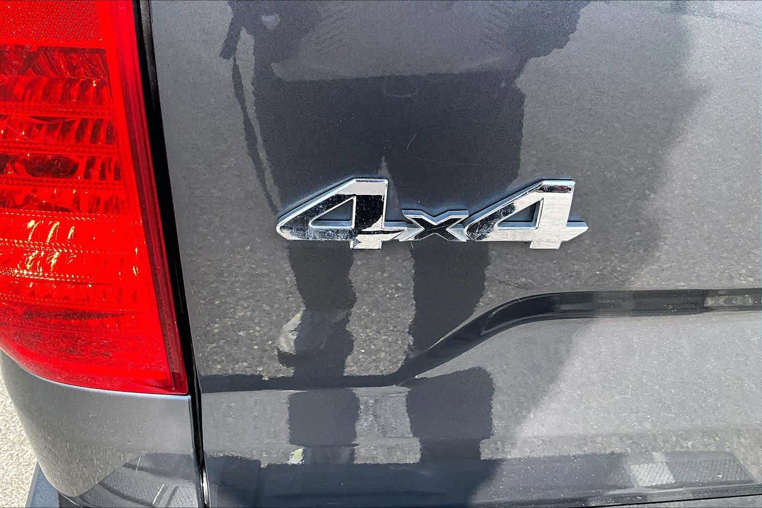 Used 2018 Toyota Tundra SR5 AWD/4WD image 10