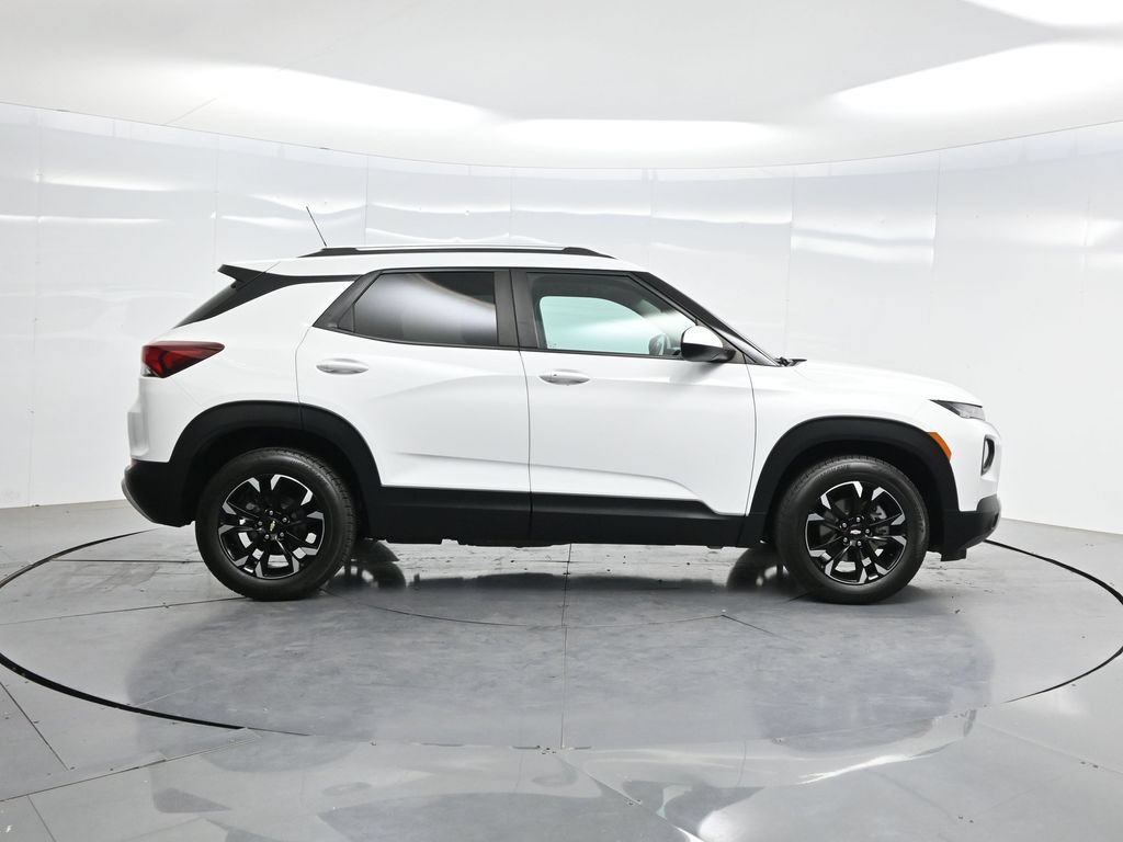 Used 2023 Chevrolet TrailBlazer LT FWD image 32