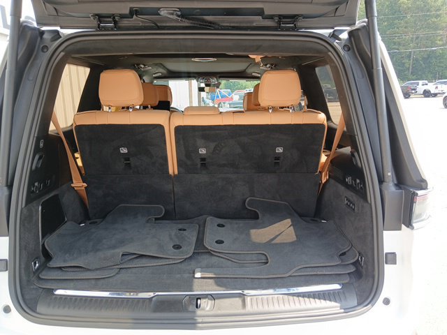 Used 2024 Jeep Grand Wagoneer Series III w/ Rear Seat Video Group 1 AWD/4WD image 15