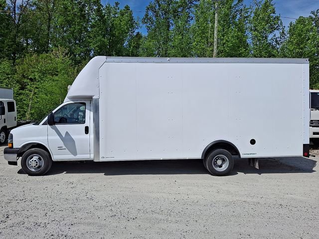 New 2024 Chevrolet Express 4500 w/ Driver Convenience Package RWD image 3