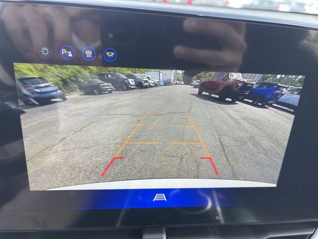 New 2027 Chevrolet Equinox LT w/ LPO, Floor Liner Package FWD image 17