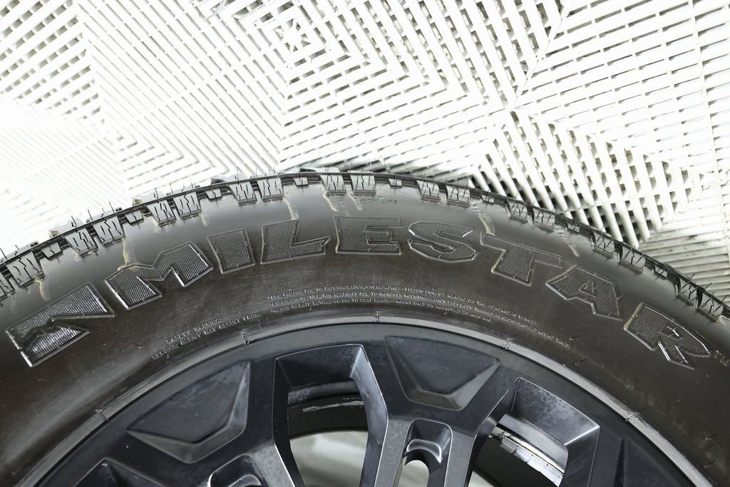 Used 2022 Ford F250 Lariat w/ Black Appearance Package image 48