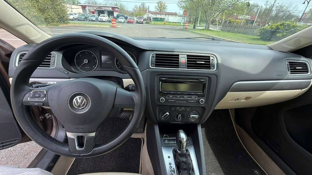 Used 2013 Volkswagen Jetta TDI image 14