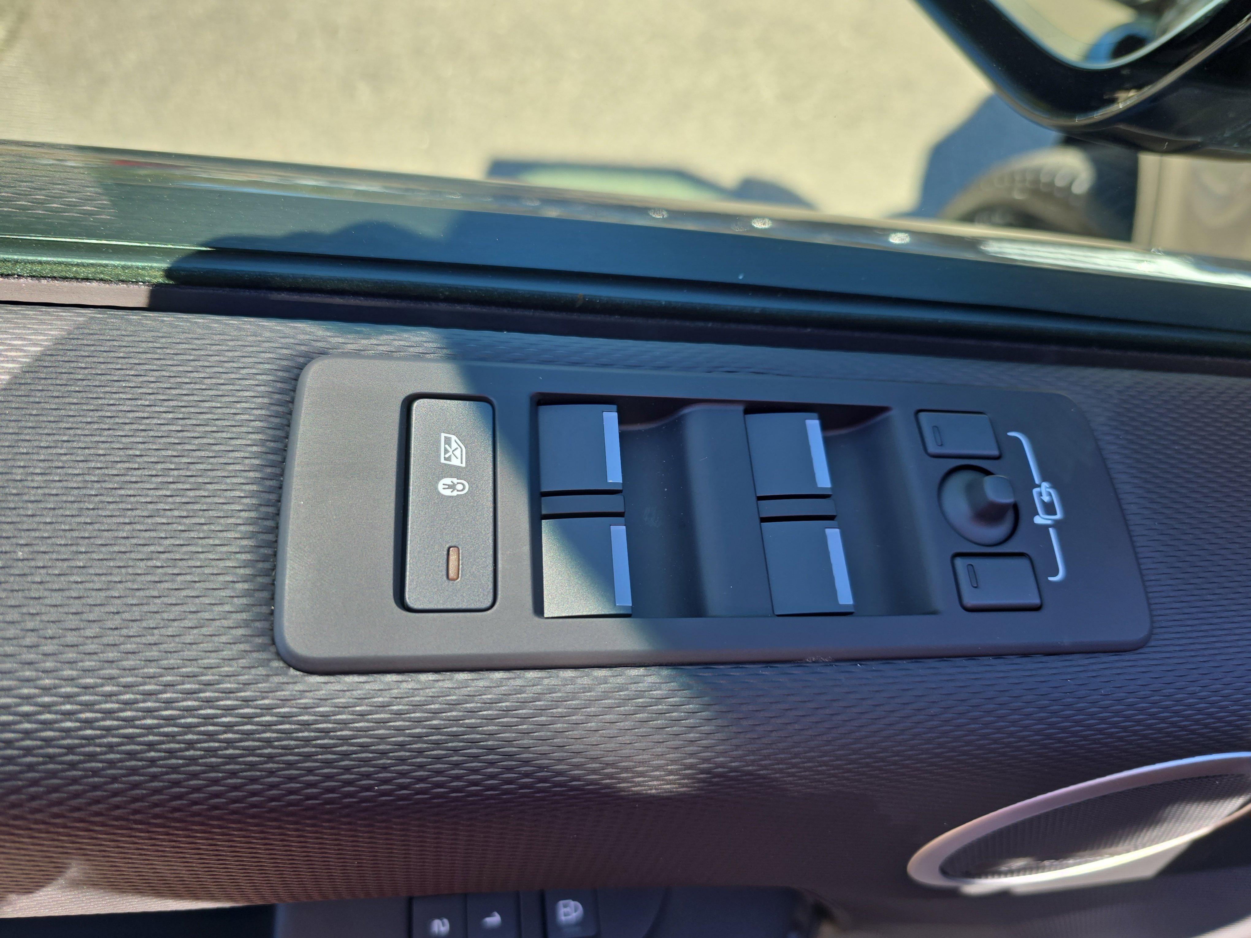 New 2026 Land Rover Discovery Dynamic SE image 27