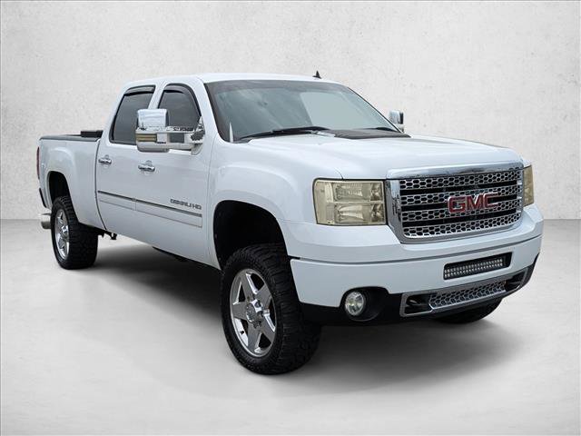 Used 2012 GMC Sierra 2500 Denali w/ Suspension Package, Off-Road image 3