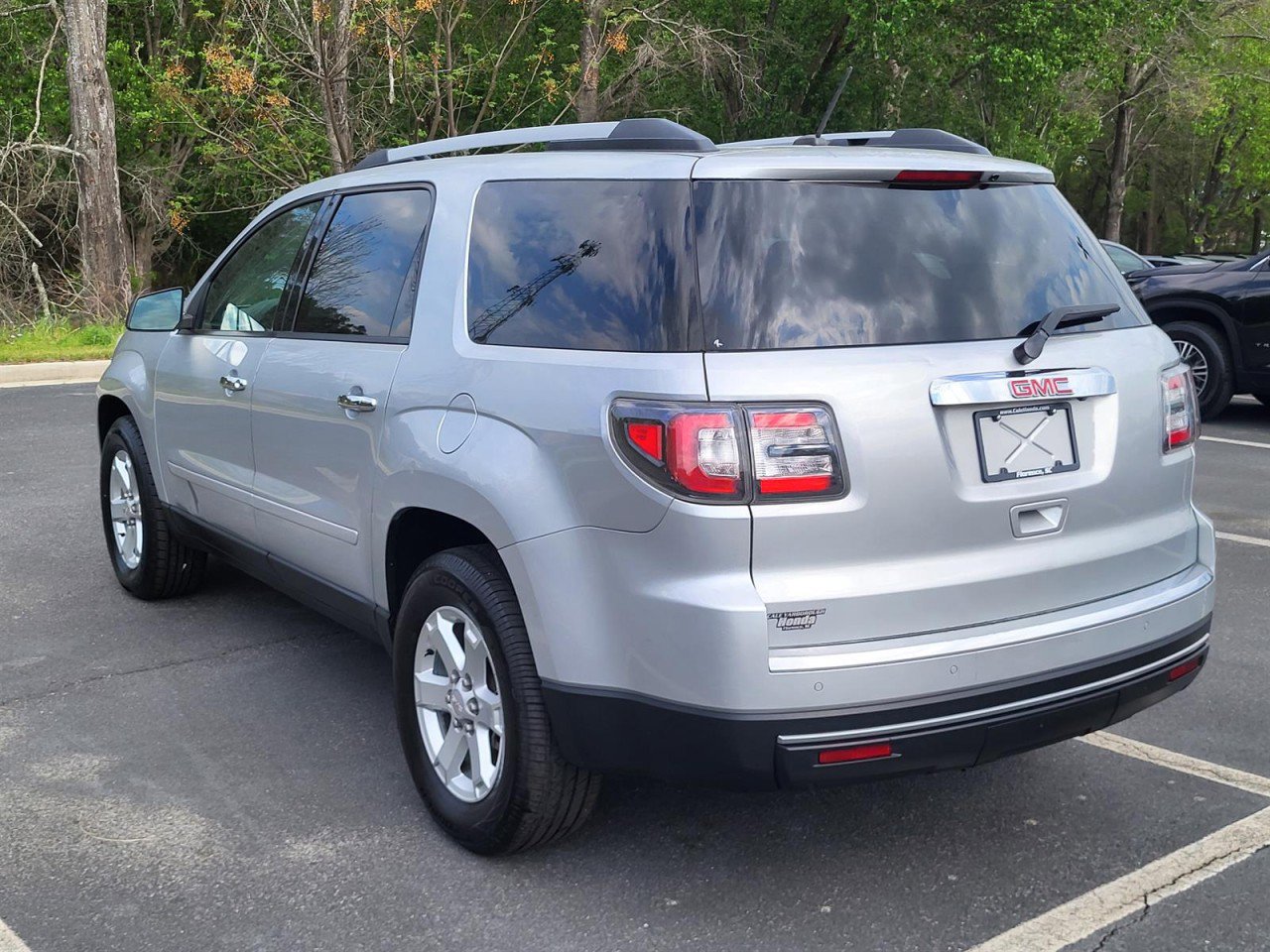Used 2015 GMC Acadia SLE image 5