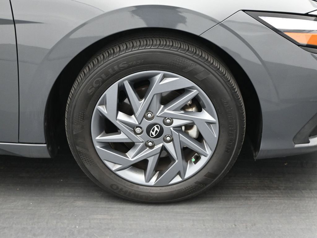 Used 2024 Hyundai Elantra SEL image 22