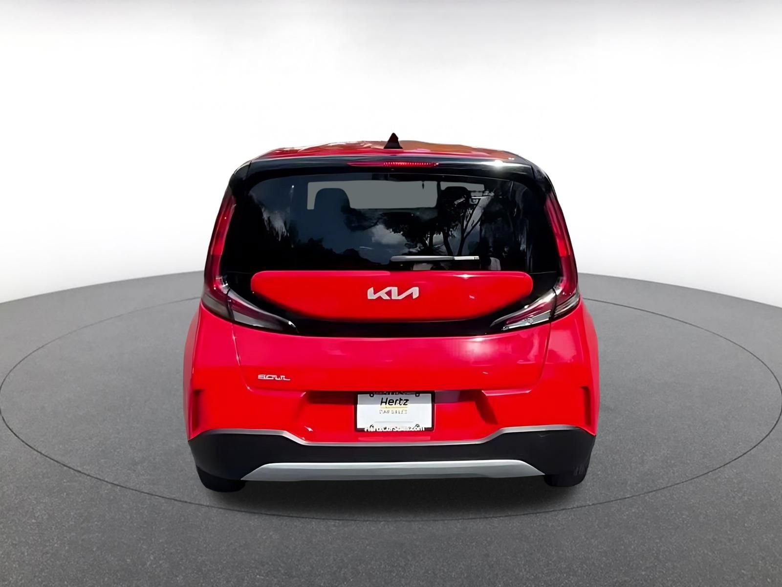 Used 2025 Kia Soul LX w/ LX Technology Package FWD image 12