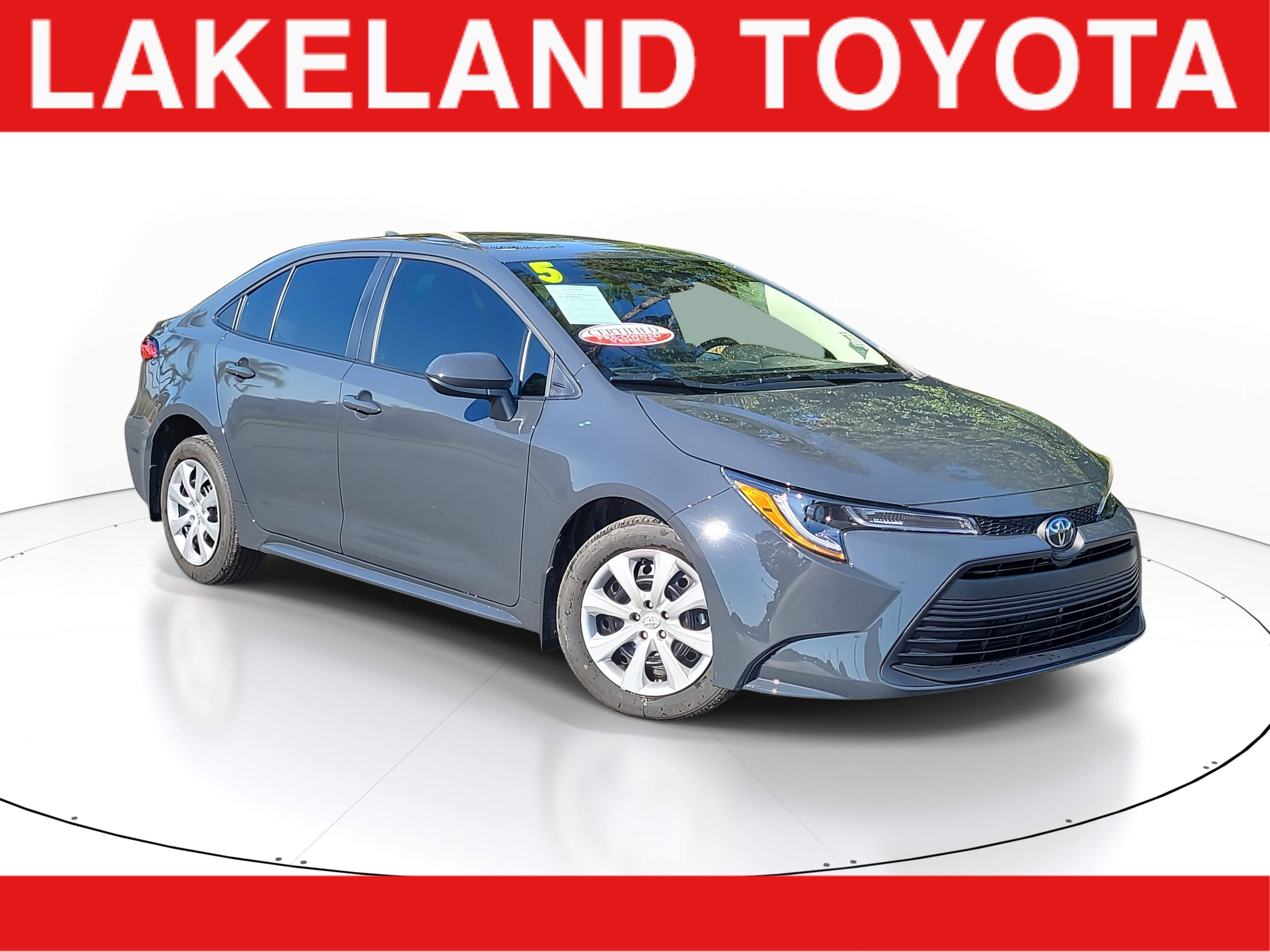 Certified 2025 Toyota Corolla LE image 1