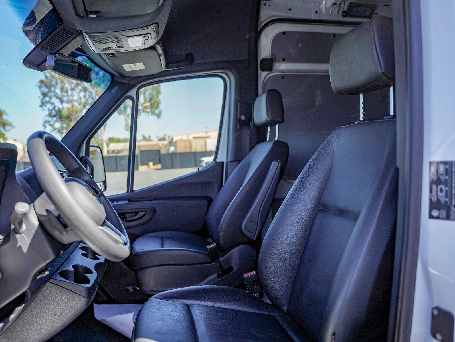 Used 2024 Mercedes-Benz Sprinter 3500 image 13