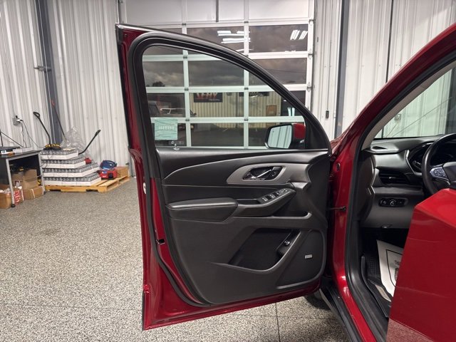 Used 2021 Chevrolet Traverse RS w/ LPO, Floor Liner Package image 7