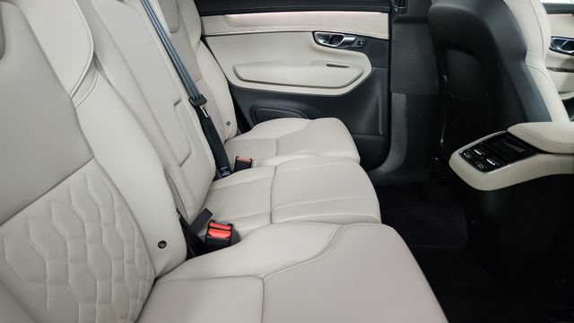 Certified 2026 Volvo XC90 B6 Plus w/ Protection Package Premier AWD/4WD image 35