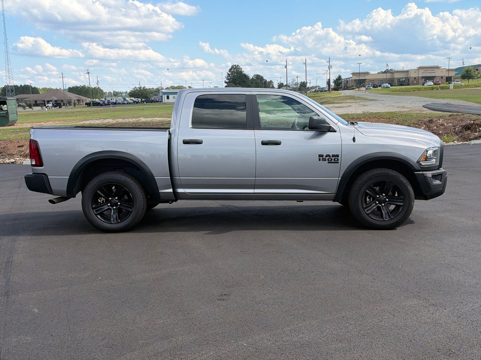 Used 2024 RAM 1500 Warlock AWD/4WD image 4