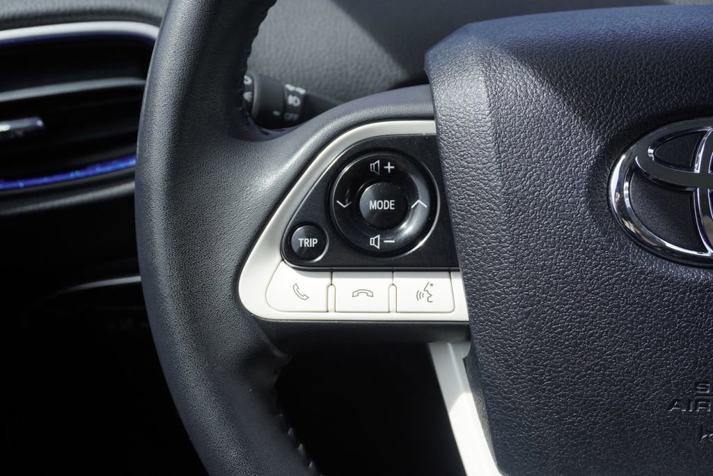 Used 2017 Toyota Prius Four Touring w/ Premium Convenience Package image 11