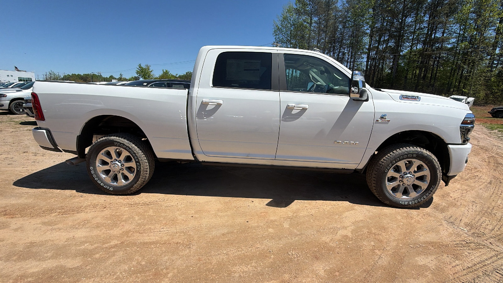 New 2026 RAM 2500 Laramie AWD/4WD image 7