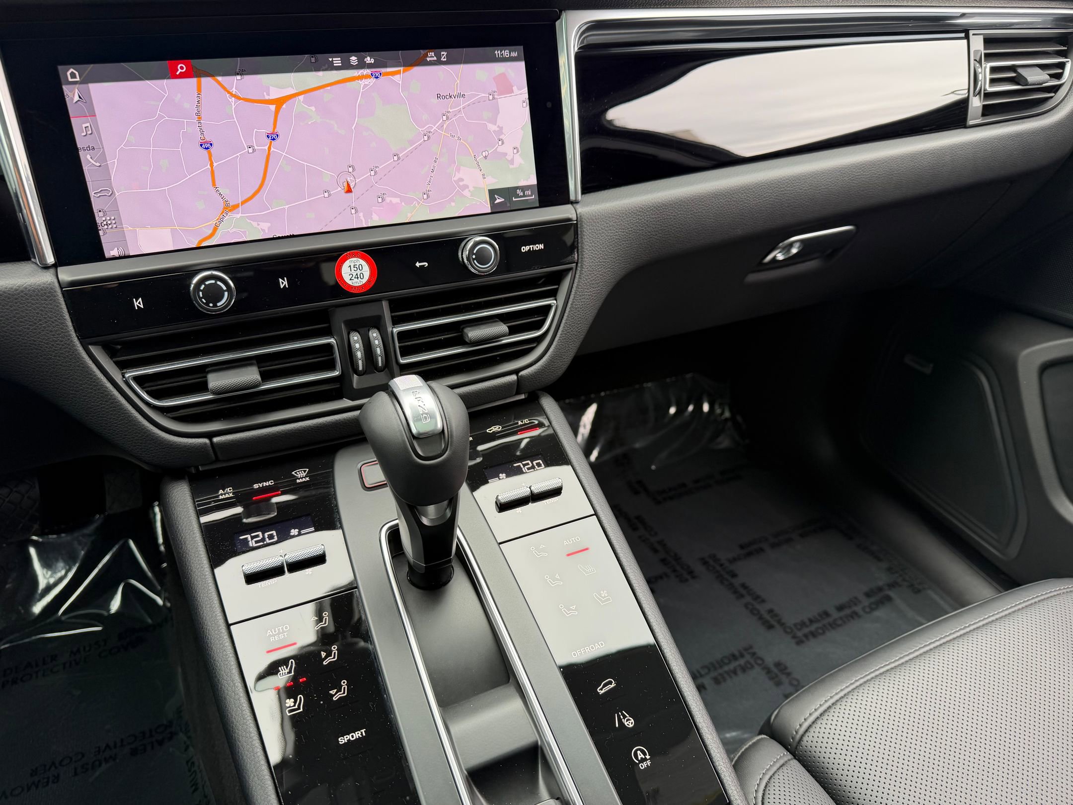 Certified 2026 Porsche Macan AWD/4WD image 27