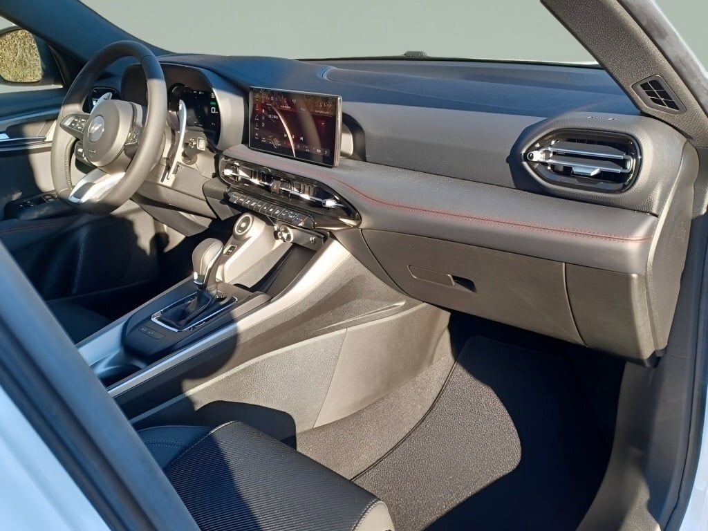 Used 2024 Dodge Hornet R/T w/ R/T Blacktop Package image 7