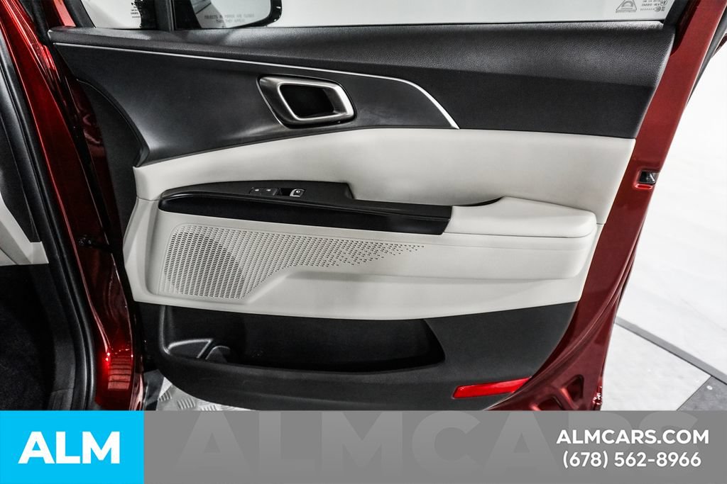 Used 2024 Kia Carnival LX FWD image 37