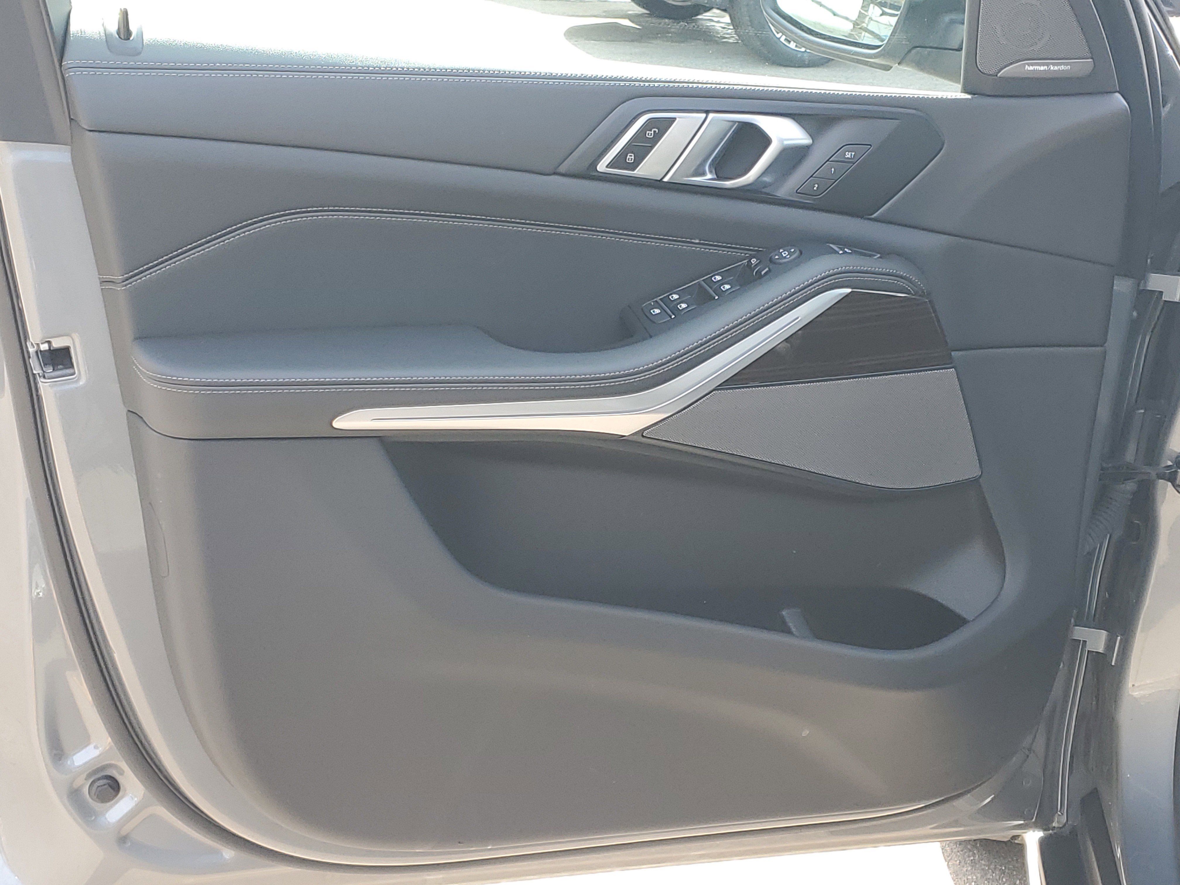 Certified 2024 BMW X5 xDrive40i w/ Premium Package image 5