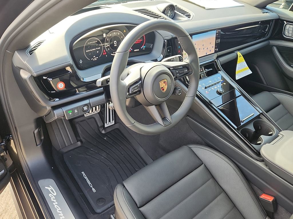 New 2026 Porsche Panamera 4 image 4
