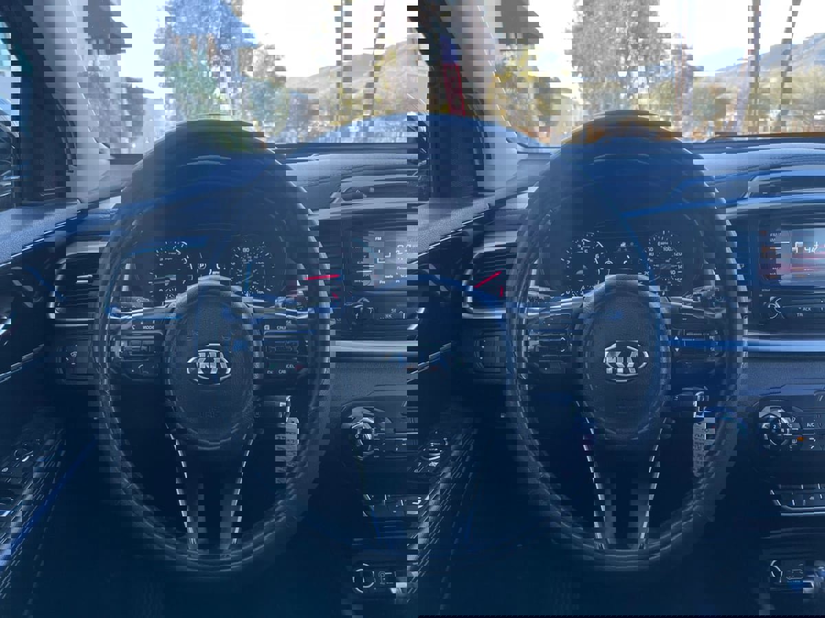 Used 2016 Kia Sorento LX w/ LX Convenience Package image 13