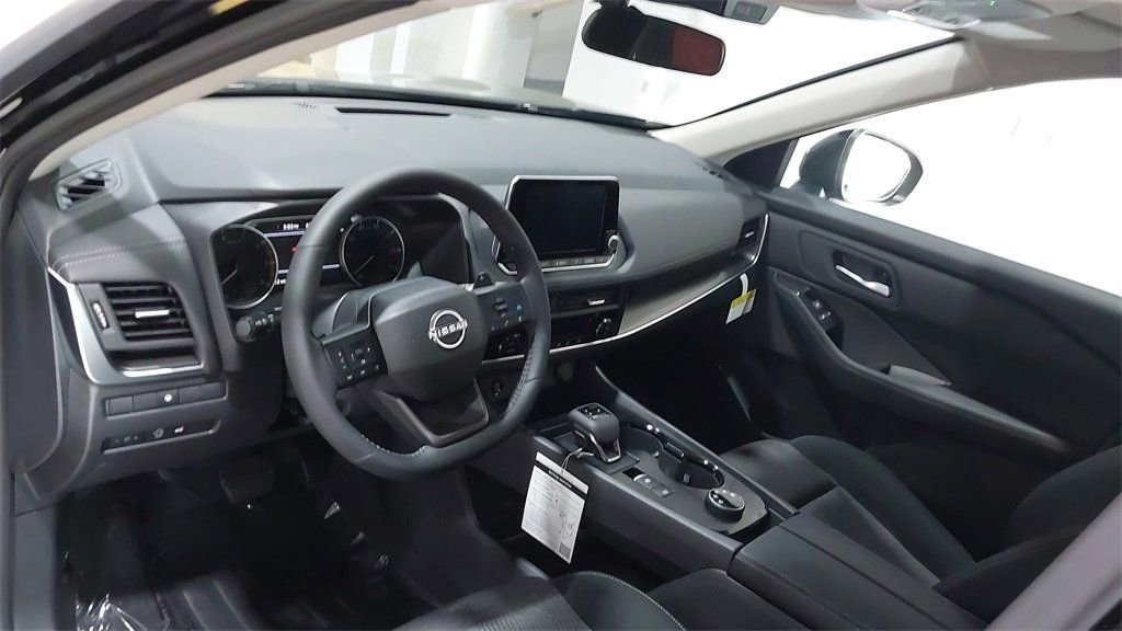 Used 2026 Nissan Rogue SV image 19