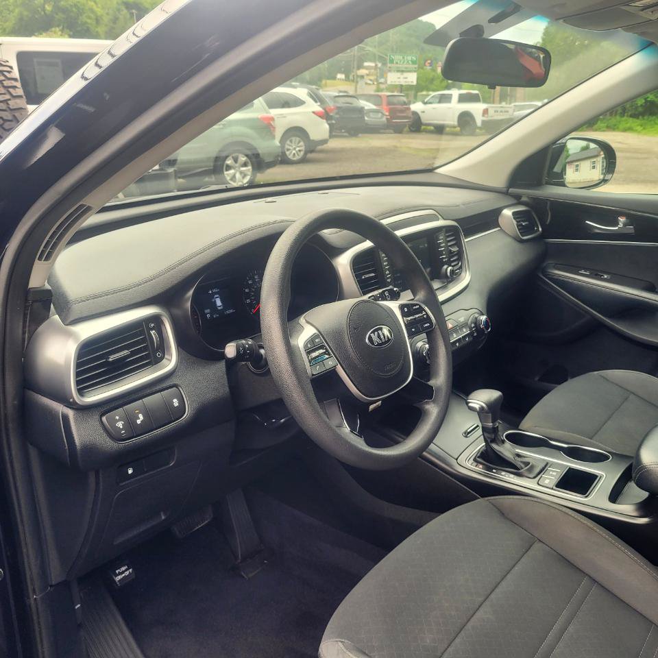 Used 2020 Kia Sorento LX AWD/4WD image 13
