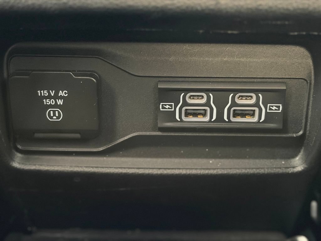 Used 2023 Jeep Grand Cherokee L Limited AWD/4WD image 19
