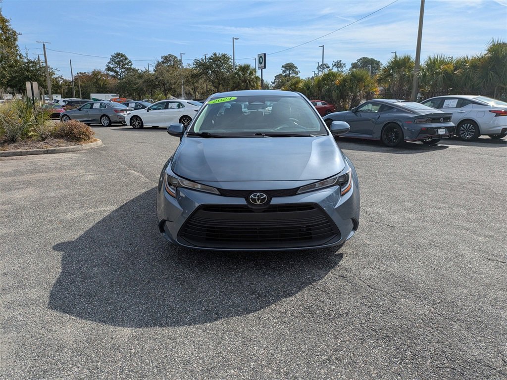 Used 2024 Toyota Corolla LE image 8
