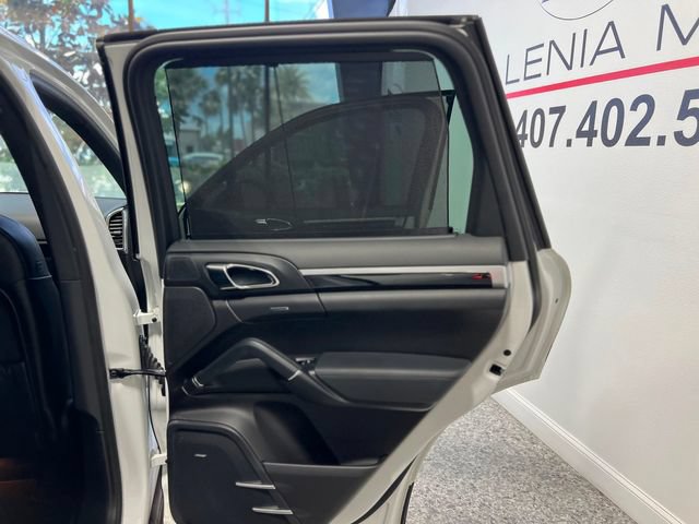 Used 2014 Porsche Cayenne Diesel AWD/4WD image 40