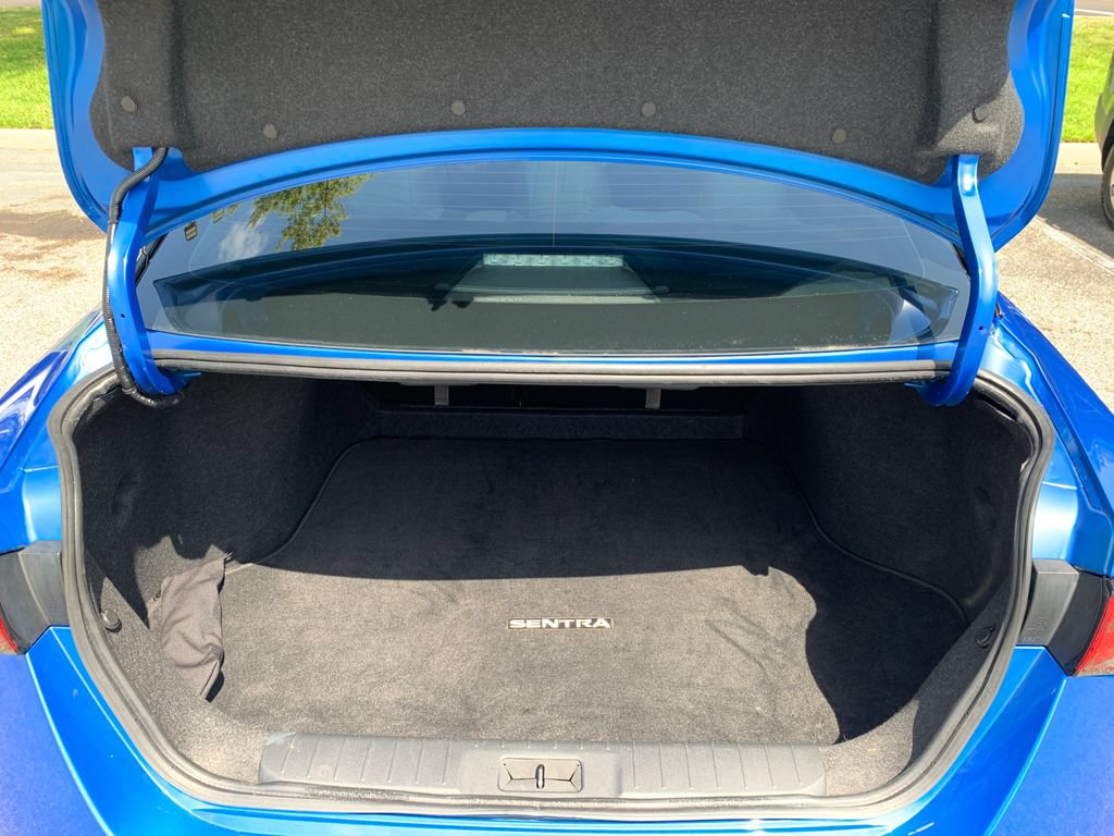 Used 2024 Nissan Sentra SR w/ Trunk Package FWD image 7
