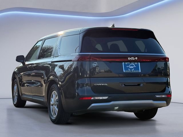 Used 2024 Kia Carnival LX image 6