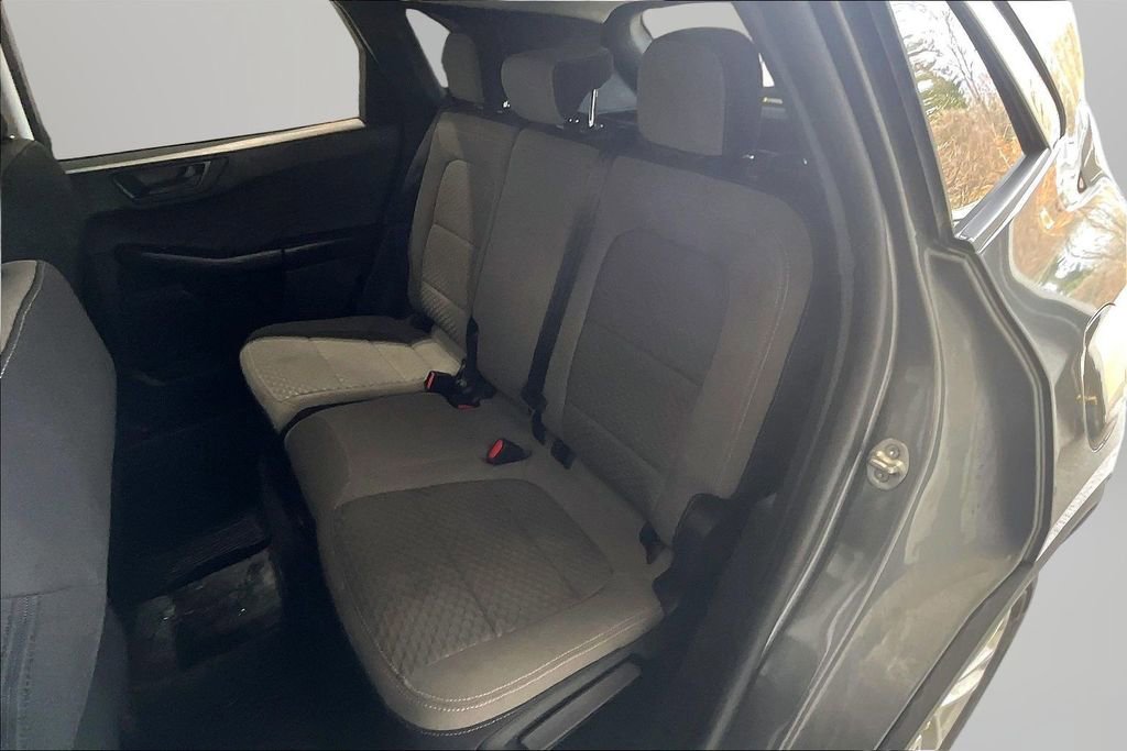 Used 2022 Ford Escape SE w/ Cold Weather Package image 22