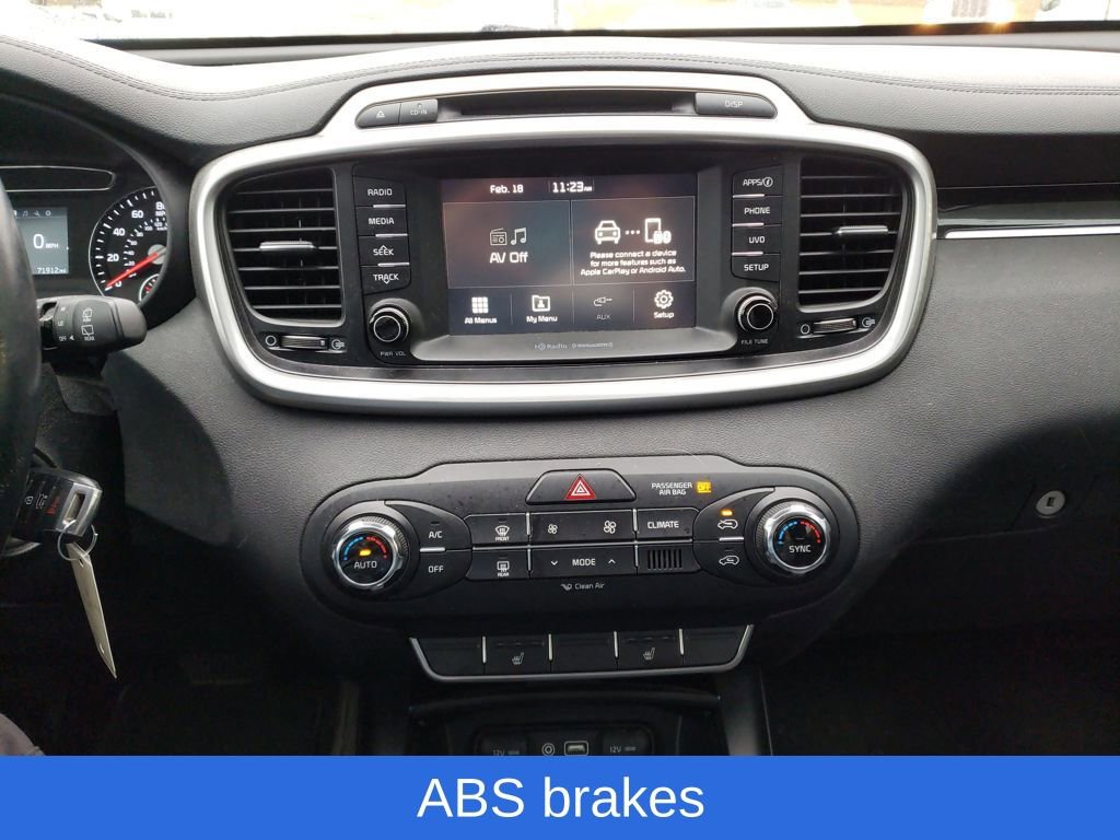 Used 2017 Kia Sorento LX w/ LX Convenience Package image 21