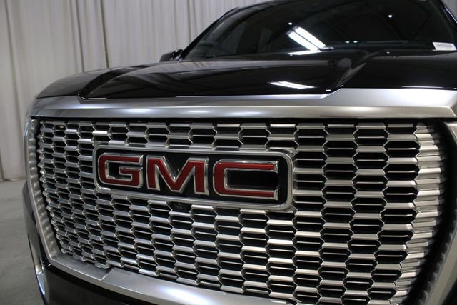 Used 2021 GMC Yukon Denali w/ Advanced Technology Package AWD/4WD image 33