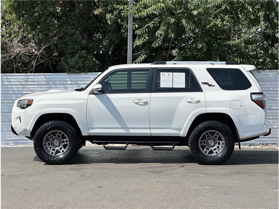 Used 2018 Toyota 4Runner TRD Off-Road Premium w/ TRD Performance Package AWD/4WD image 13