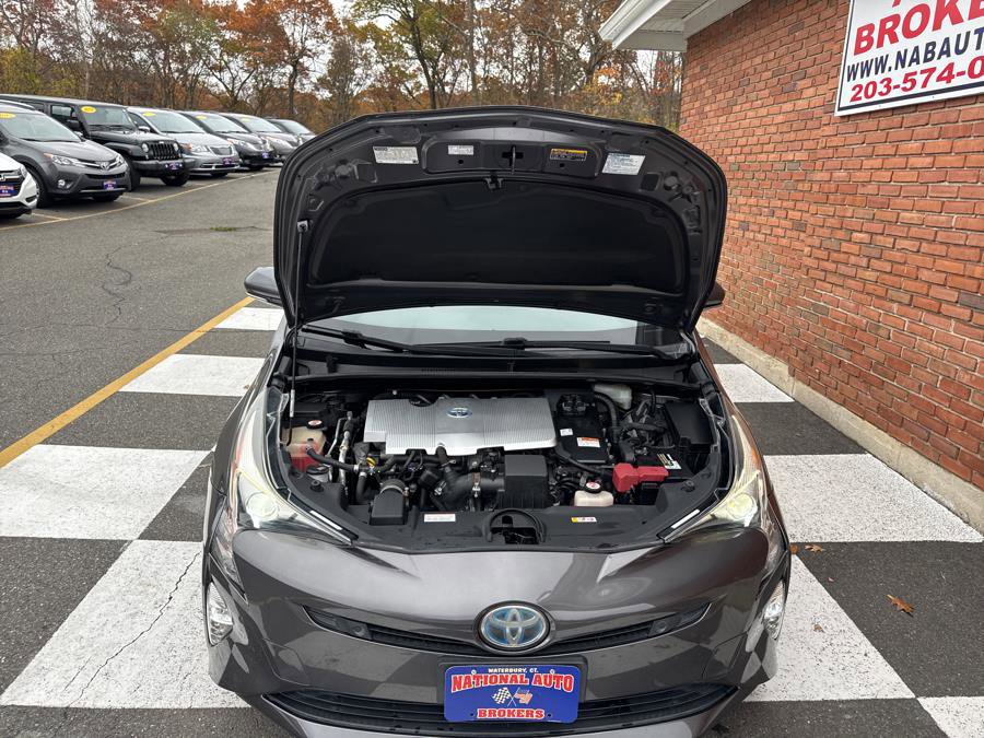 Used 2017 Toyota Prius Four Touring image 30