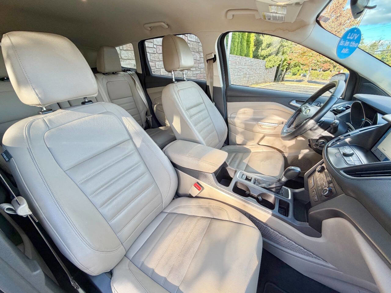 Used 2017 Ford Escape SE w/ SE Leather Comfort Package image 33